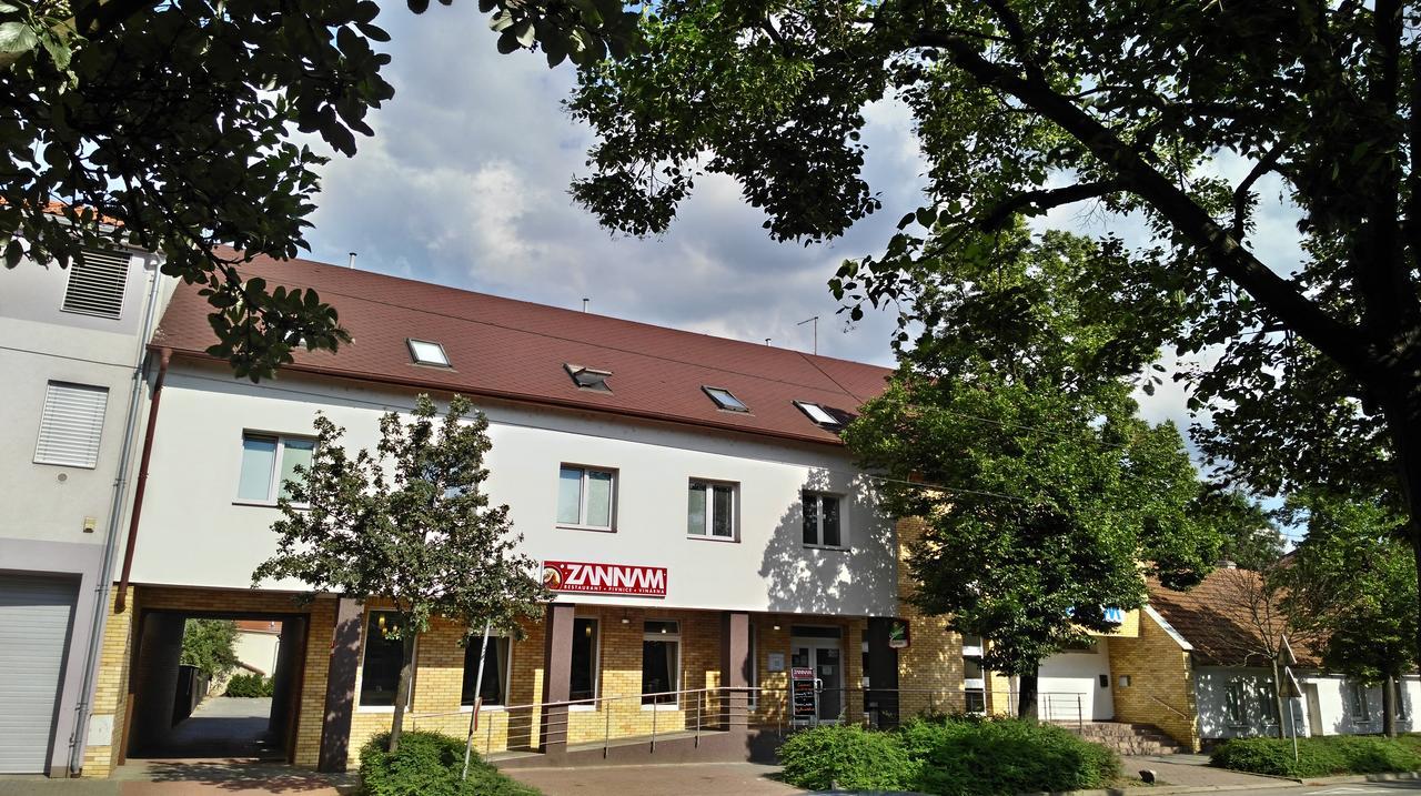 Hotel Zannam Brünn  Kültér fotó